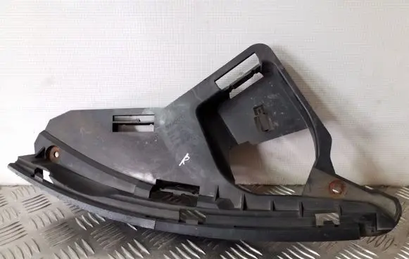 Volvo XC60 Headlight/headlamp mounting bracket 30763434