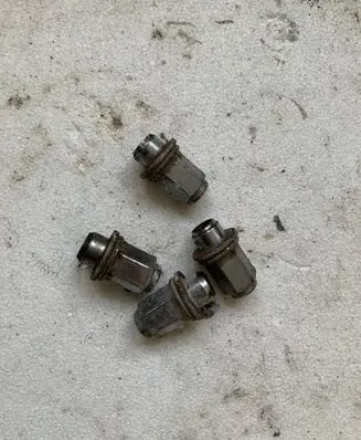 Toyota Corolla Verso E121 Nuts/bolts 