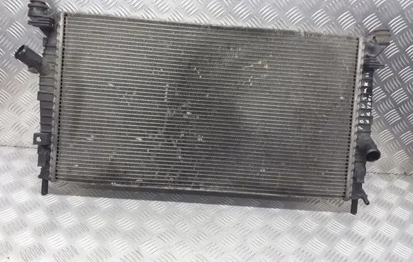 Ford Focus Radiator set 3M5H8005TL