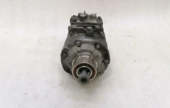 BMW M4 F82 F83 Air conditioning (A/C) compressor (pump) 6805073
