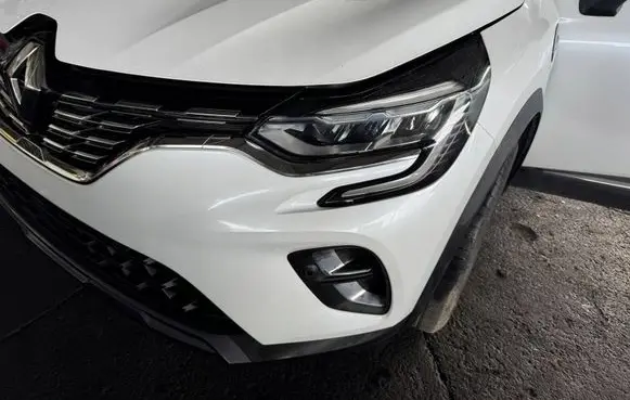 Renault Captur II Front piece kit 