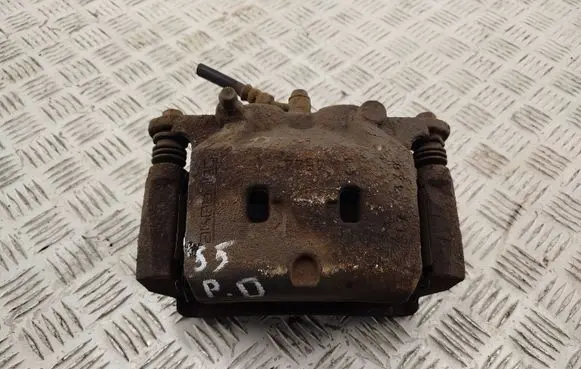 Nissan X-Trail T32 Front brake caliper