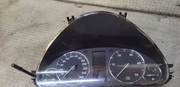 Mercedes-Benz C W203 Speedometer (instrument cluster) A2035409547