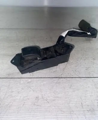 Mitsubishi Outlander Electric window control switch 8608A105 1846D6