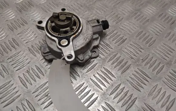 Ford Mustang VI Vacuum pump BB5E2A451BD