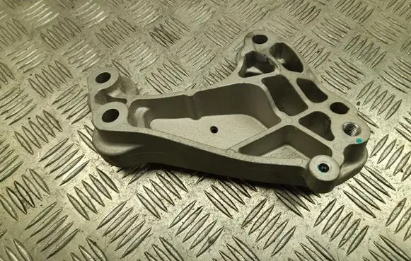 MG MG4 ev Engine mounting bracket 11183518