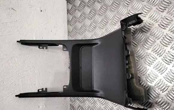 Volvo V70 Center console 30781504 39997245
