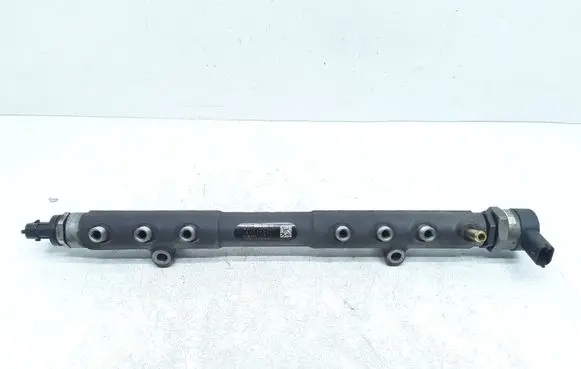 Volvo V70 Fuel main line pipe 31259011 0445215023 30777576