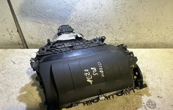 Peugeot 508 RXH Intake manifold