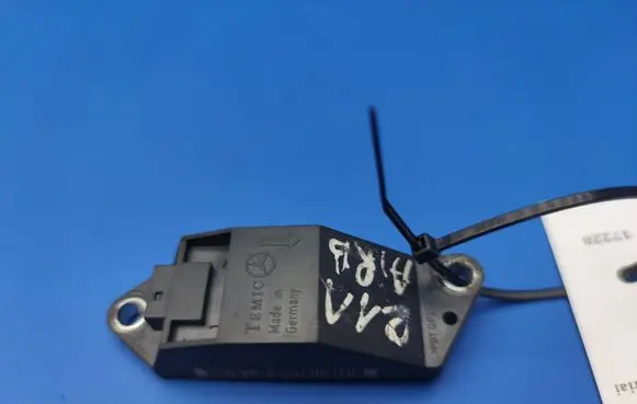 Mercedes-Benz E W211 Airbag deployment crash/impact sensor A0018209326 25571179A4