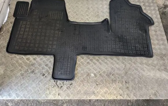 Renault Master III Front floor mat 201918