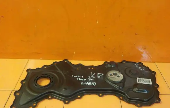 Opel Vivaro Timing chain cover 8201173593