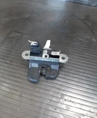 Volkswagen Scirocco Tailgate/trunk/boot lock/catch/latch 1K8827505D
