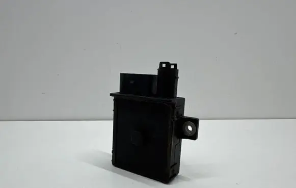 BMW 5 E60 E61 Glow plug pre-heat relay 0522140701 0005911445