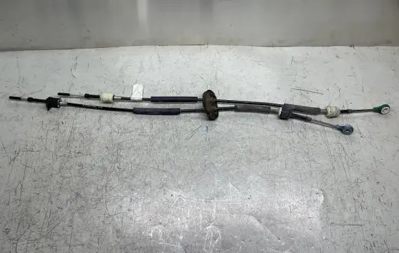 Opel Mokka Gear shift cable linkage 55591362