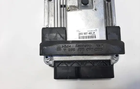 Audi A5 8T 8F Engine control unit/module 8K0907401P