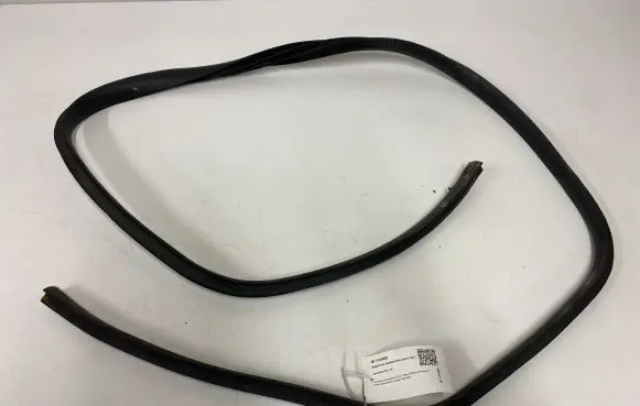 Opel Antara Trunk rubber seal (body) 