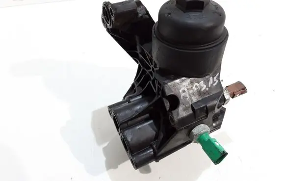 Audi A3 S3 8V Oil filter mounting bracket 03N115389