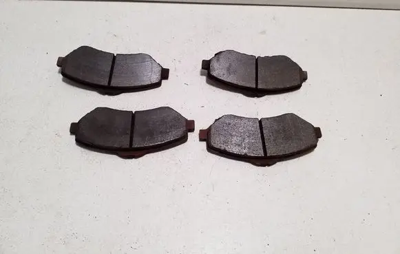 Dodge Nitro Brake pads (front) 