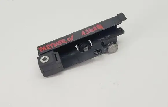 Peugeot Partner Front door check strap stopper 9821949180
