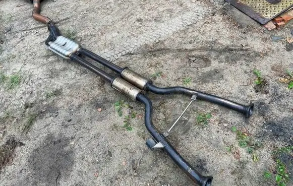 BMW 5 E60 E61 Exhaust gas pipe 7525629