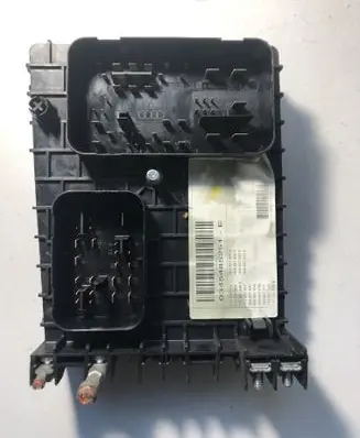 Volkswagen Golf V Fuse box set 1K0937124H