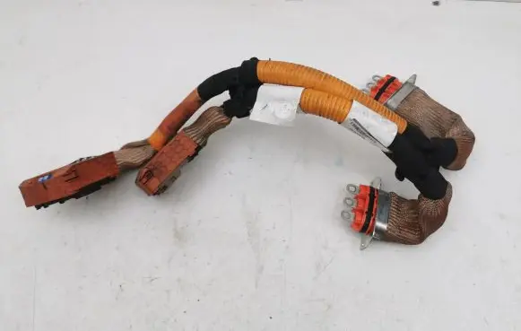 Nissan Juke II F16 High voltage cable 