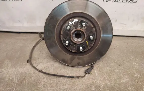 KIA Sorento Front wheel hub