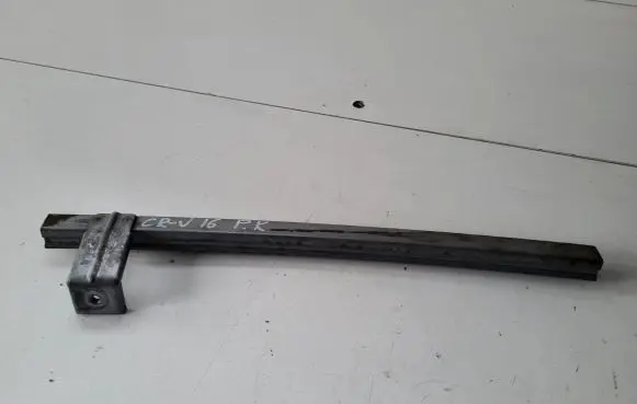 Honda CR-V Front door windshield rail 