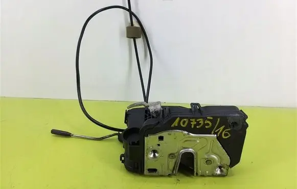 Mercedes-Benz E W211 Front door lock 2117200635