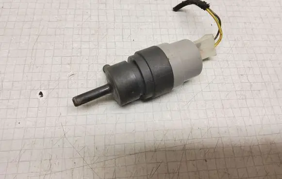 Audi 80 90 B3 Windscreen/windshield washer pump 431955651