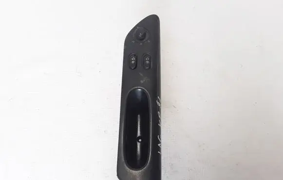 Renault Laguna I Electric window control switch 7700875647