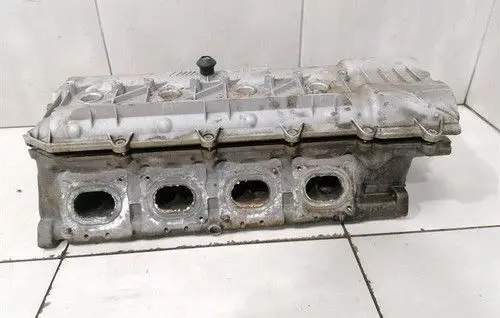 Mercedes-Benz CLS C219 Other cylinder head part A1560106420