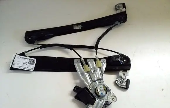 Opel Meriva B Front door window regulator with motor 