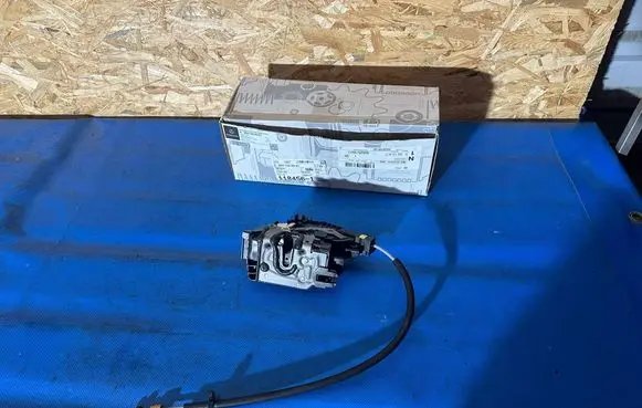 Mercedes-Benz EQS X296 Rear door lock A0997302101 A2230030999