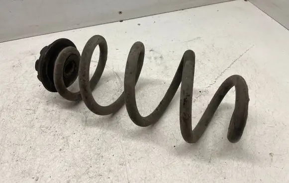 Nissan X-Trail T32 Rear coil spring