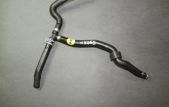 Volkswagen Golf VII Engine coolant pipe/hose 5Q0122449B