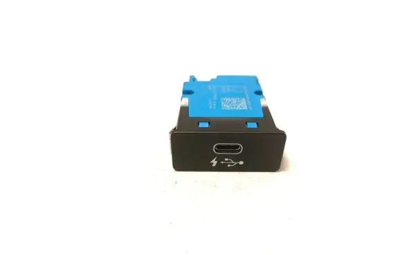 BMW 3 G20 G21 USB socket connector 8711939