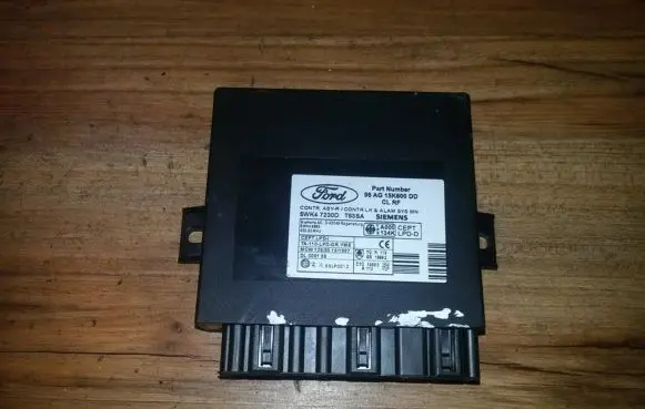 Ford Focus Other control units/modules 98ag15k600dd 5wk47230d