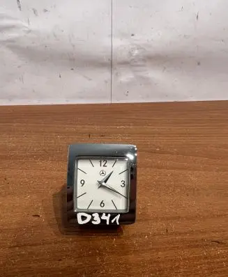 Mercedes-Benz E W212 Clock A2188270270 D341