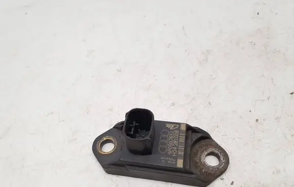 Volkswagen PASSAT CC Airbag deployment crash/impact sensor 4F0907651
