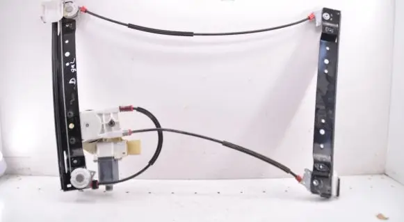 Rear window lifting mechanism without motor