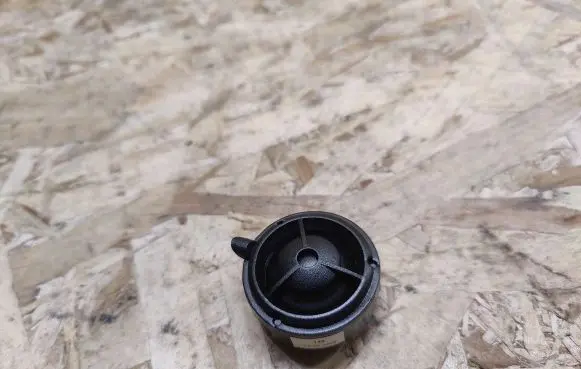 Maserati GranTurismo Front door high frequency speaker 259725