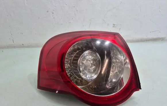 Volkswagen PASSAT B6 Rear/tail lights