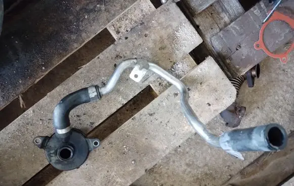 Nissan Pathfinder R51 Brake vacuum hose/pipe 