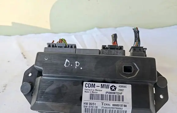 Chrysler 300 - 300C Door control unit/module 56038722AP P56038722AP