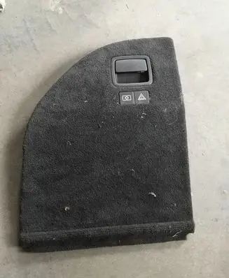 BMW 3 E90 E91 Trunk/boot side trim panel 7068881