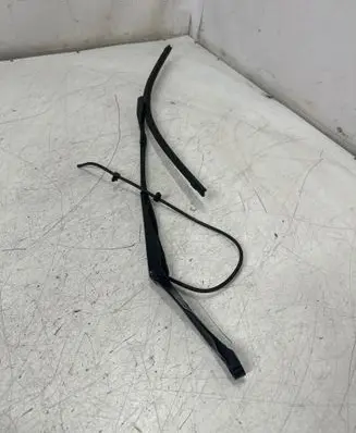 Tesla Model 3 Front wiper blade arm 3392126522