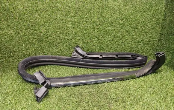 Bentley Continental Front door rubber seal 3W8867367 S512495131L