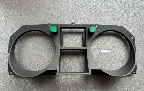Mitsubishi Pajero Speedometer (instrument cluster) MR250422